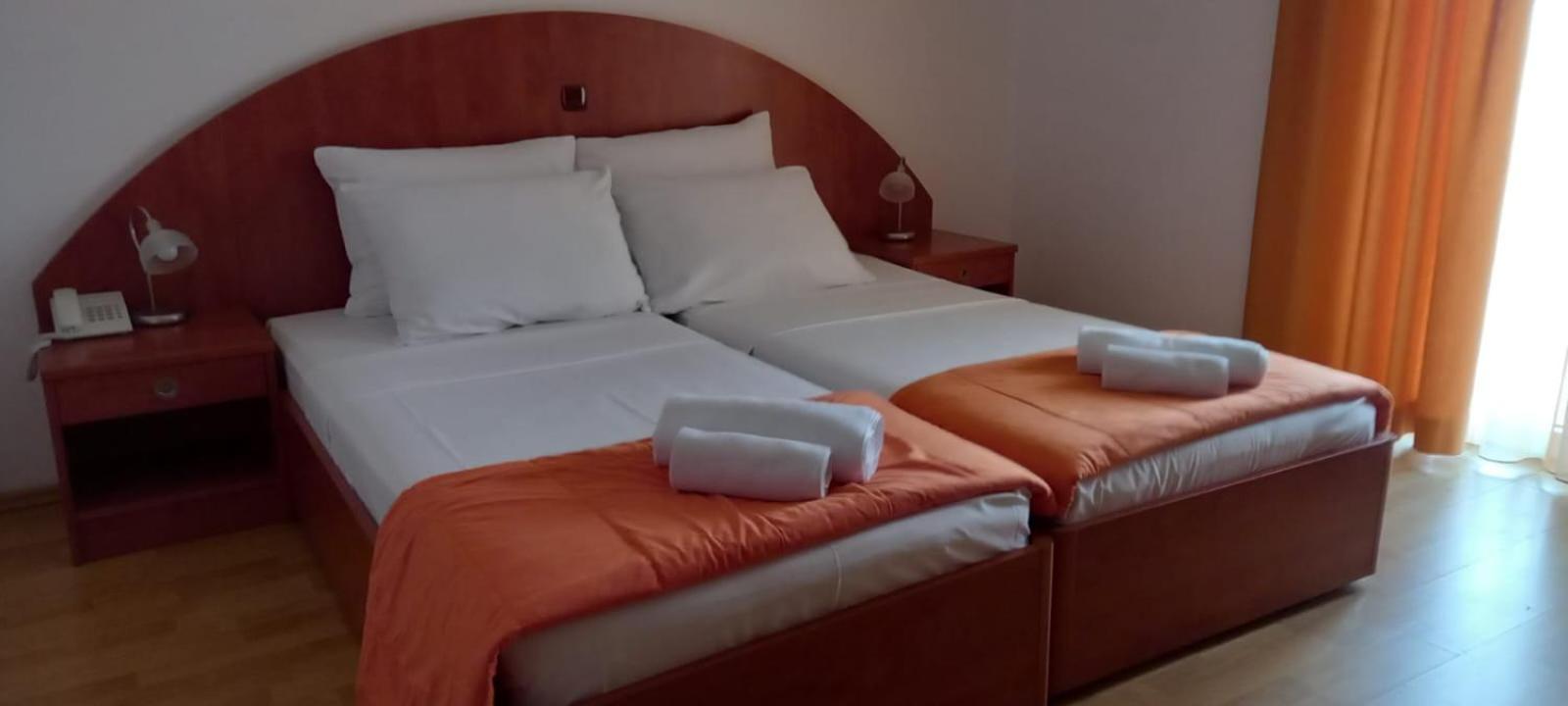 Bed & Breakfast Jugo Novalja Zewnętrze zdjęcie