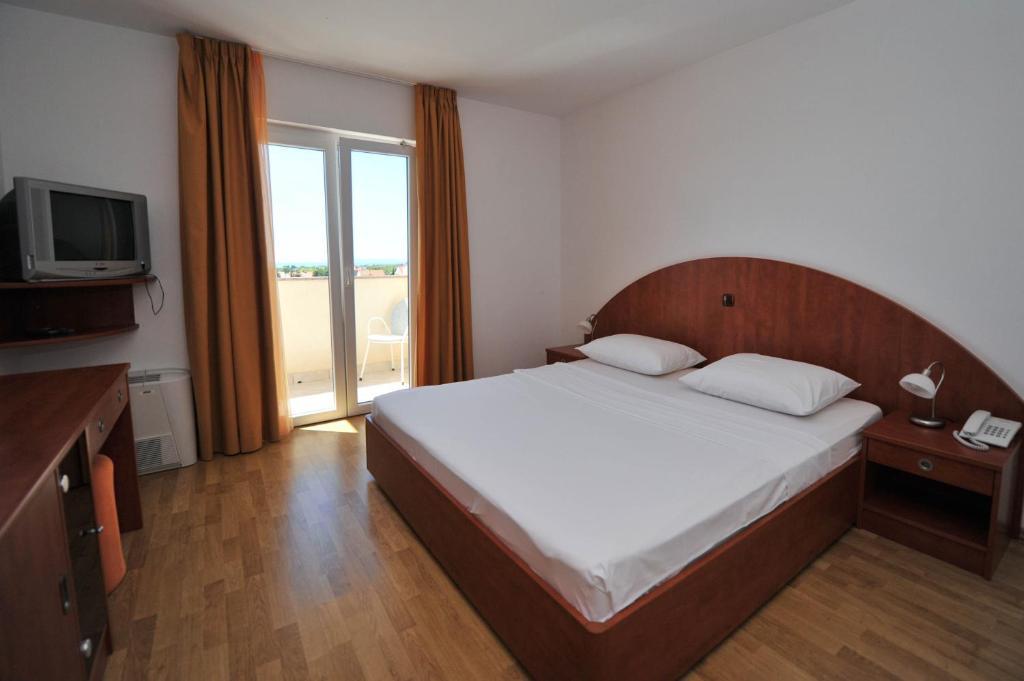 Bed & Breakfast Jugo Novalja Pokój zdjęcie